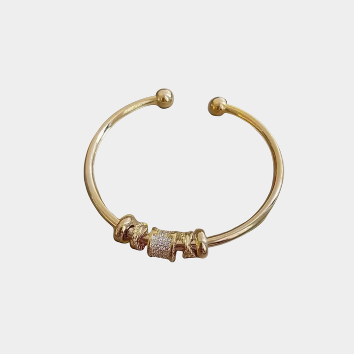 AURO | Gold adjustable charm bracelet