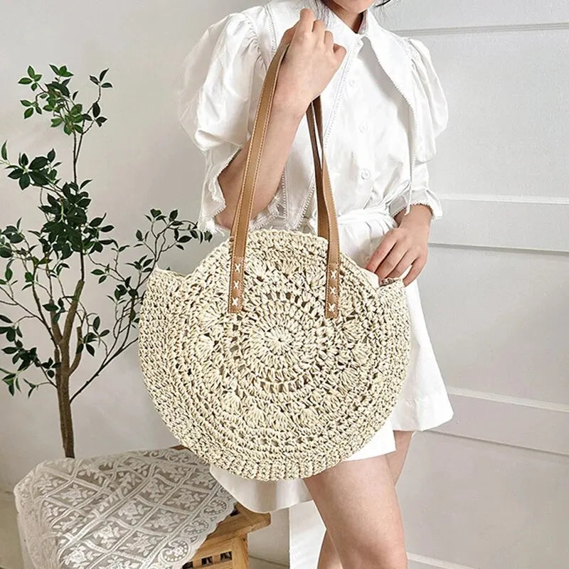 Madison I Summer Round Straw Bag
