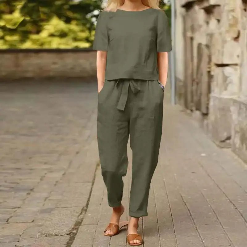 Lisa | Minimalist Two-Piece Women’s Set
