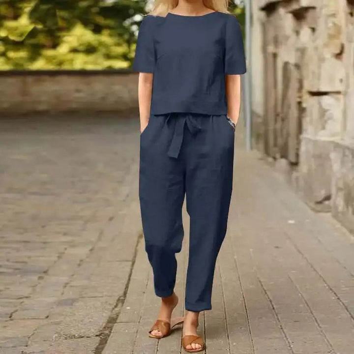 Lisa | Minimalist Two-Piece Women’s Set